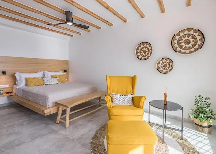 My Honey Bee * Plaka (Milos)