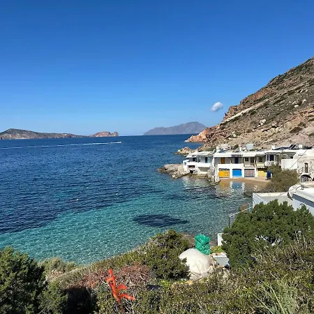 My Honey Bee Holiday home Milos Island