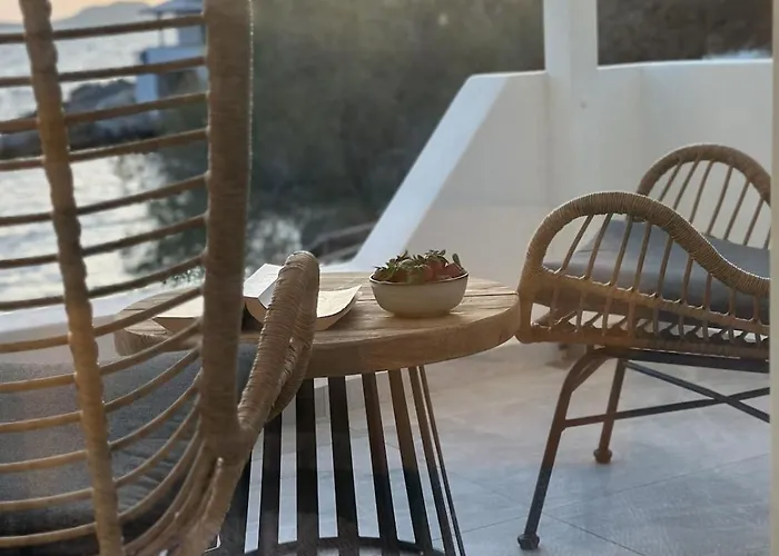 My Honey Bee Plaka (Milos)